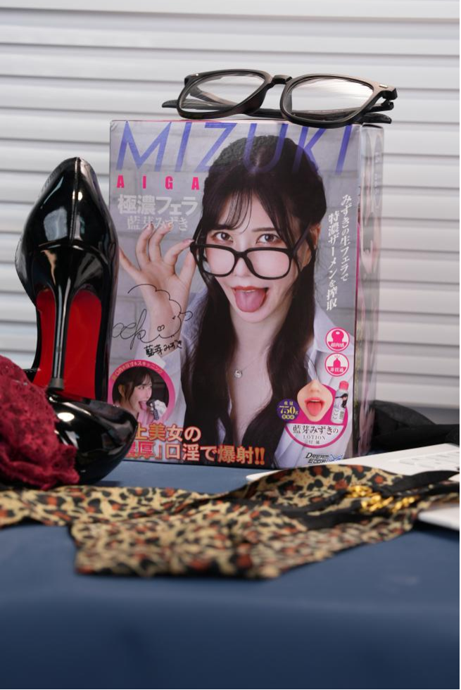 【杯友测评】DREAM EDGE蓝芽美月口杯——仿真外形，内部口腔完美还原人体