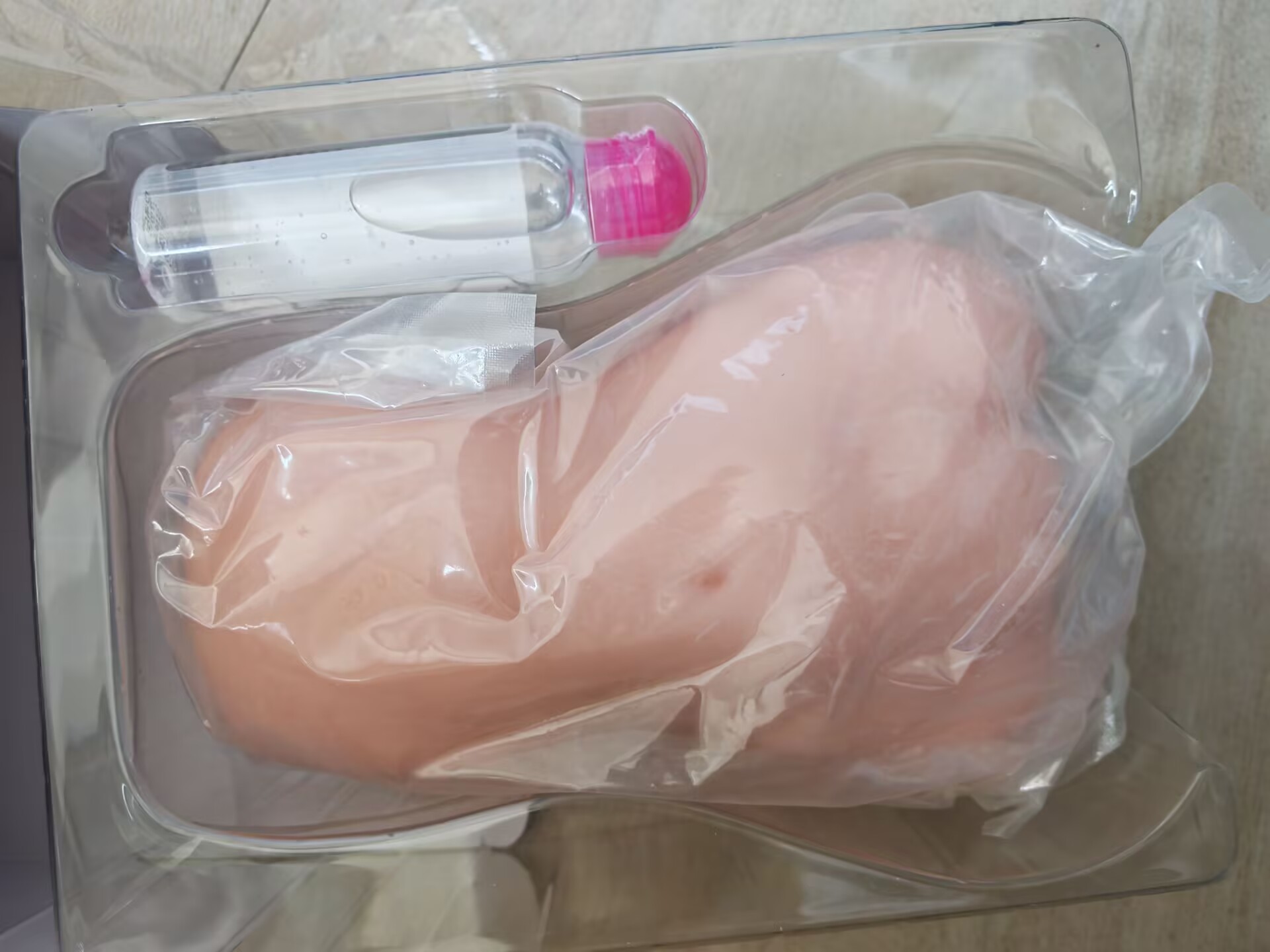 【群友测评】初入白石桃的紧致蜜穴