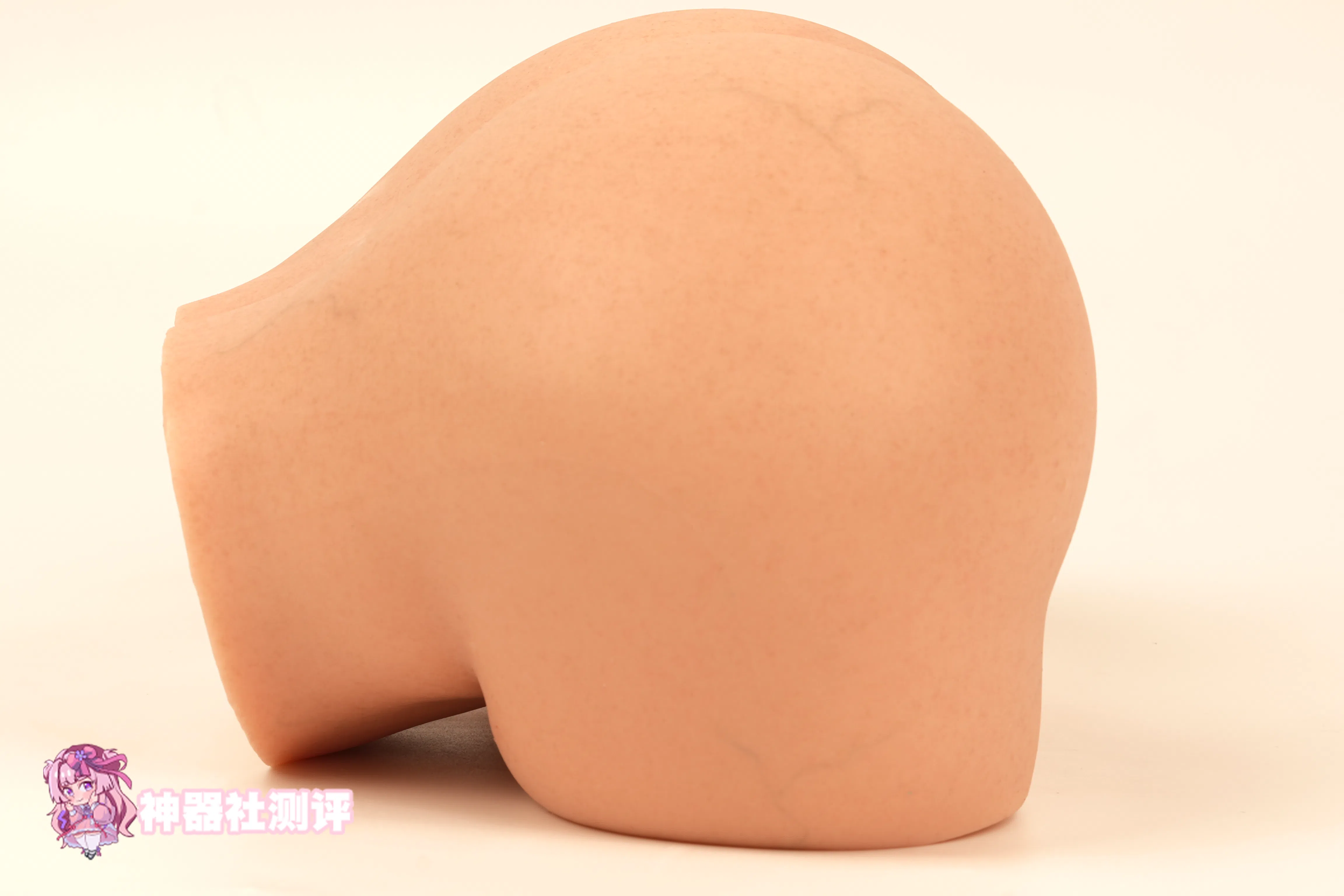 【神器社圣杯测评】GXP琉璃温肉纱织——超袖珍的硅胶小臀,来自兔女郎荷官的臀浪冲击!