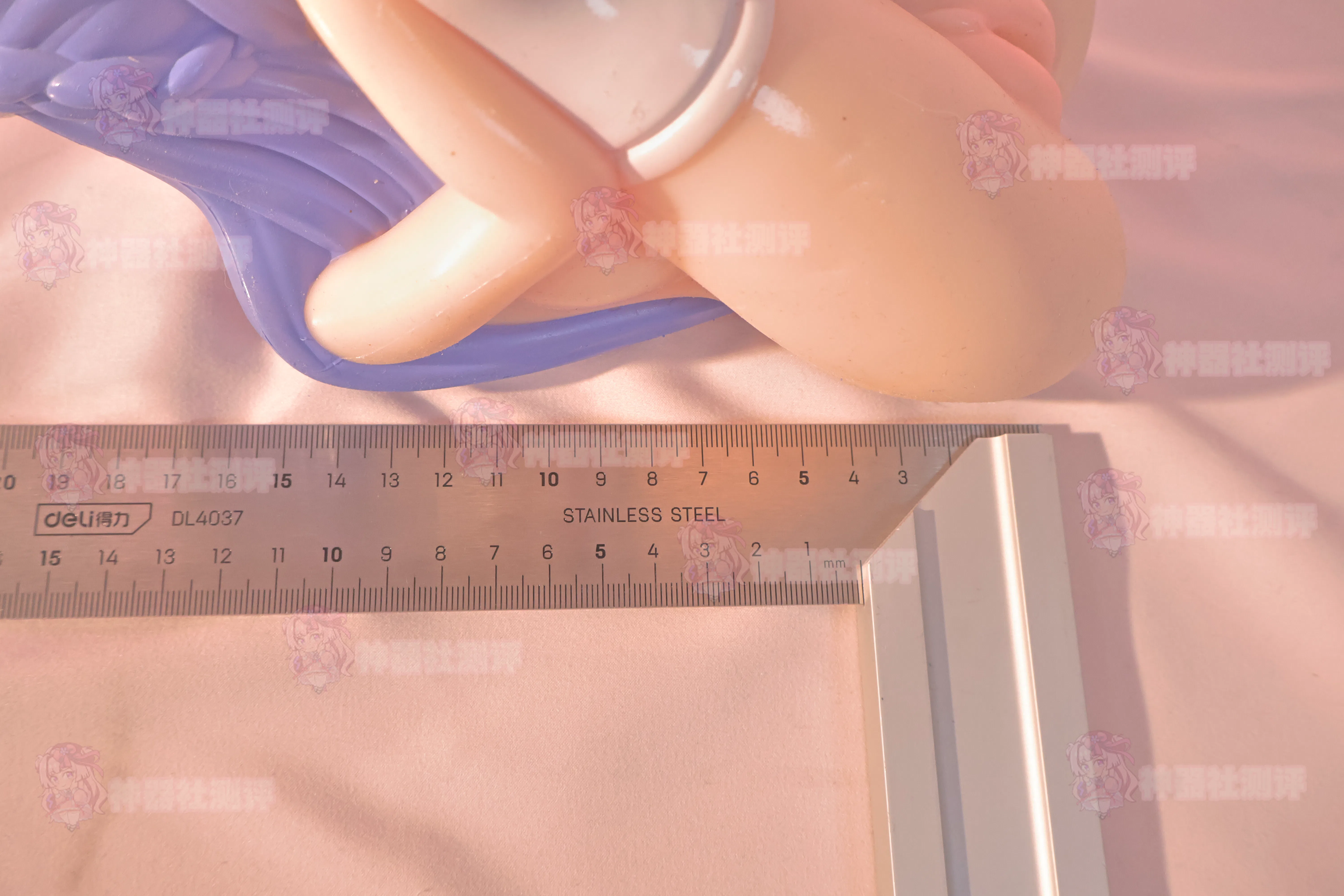 【神器社测评】GXP白丝壁女美绪手办型飞机杯——曾经陪我征战多年的老伙计变成手办了!?致敬传奇榨汁姬的经典通道设计